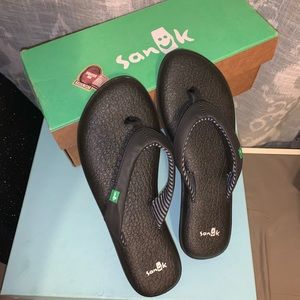 SOLD🆕Sanuk Yoga Chakra Sandals Flip Flops